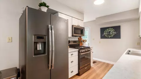 Kitchen - 4280 Red Bud Rd, Dresden, OH 43821 photo 3 of 5