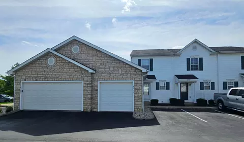 6773 Lagrange Dr #59B, Canal Winchester, OH 43110