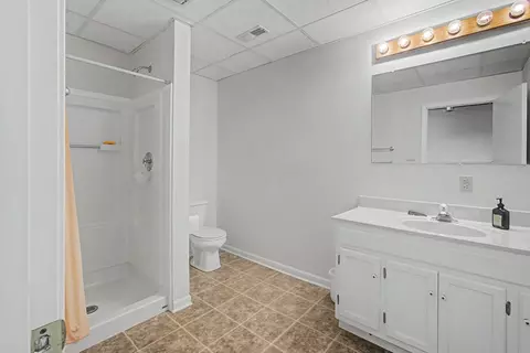 Bath - 1792 Westminster Rd, Marion, OH 43302 photo 5 of 5