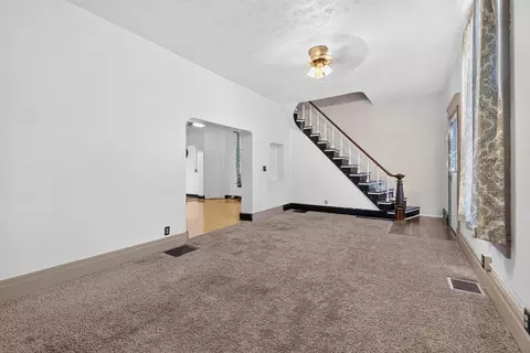 Living - 309 N Main St, De Graff, OH 43318 photo 4 of 10