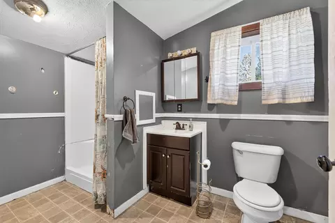 Bath - 309 N Main St, De Graff, OH 43318 photo 1 of 5