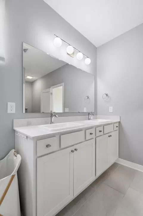 Bath - 7094 Celebration Dr, Powell, OH 43065 photo 3 of 7