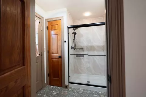 Bath - 7601 Perry Rd, Delaware, OH 43015 photo 2 of 10