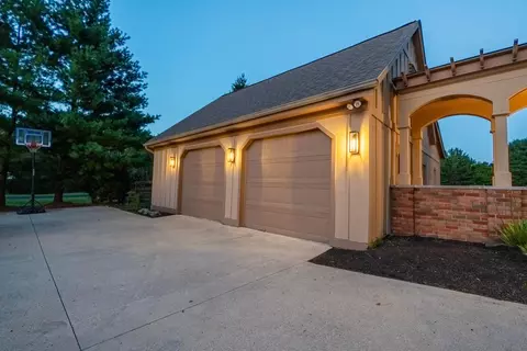 Exterior - 7601 Perry Rd, Delaware, OH 43015 photo 8 of 11