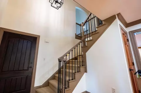 Entry Way - 7601 Perry Rd, Delaware, OH 43015 photo 1 of 6