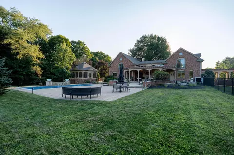 Exterior - 7601 Perry Rd, Delaware, OH 43015 photo 6 of 11