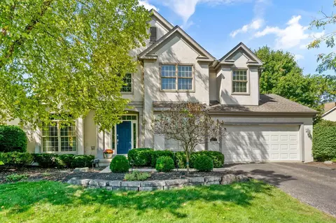 403 Ashmoore Cir E, Powell, OH 43065