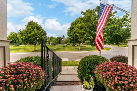 722 Olde Mill Dr, Westerville, OH 43082