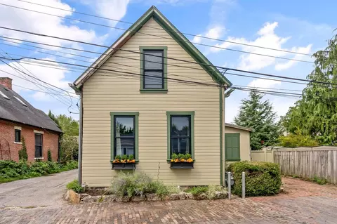 178 Alexander Aly, Columbus, OH 43206