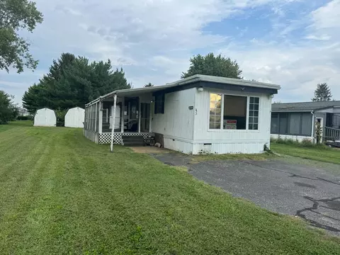 43 Skyline Dr, Ashville, OH 43103