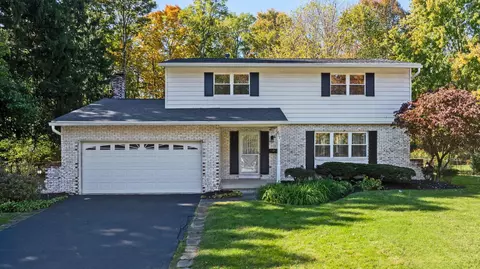 677 Timberlake Dr, Westerville, OH 43081