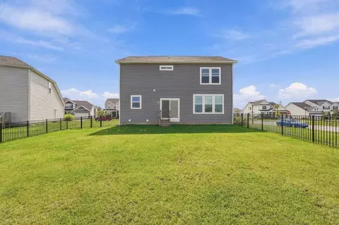 Exterior - 148 Bluestone Ln, Delaware, OH 43015 photo 7 of 8