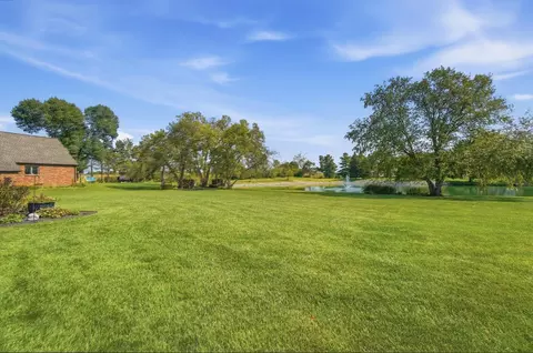 Exterior - 5319 Killdeer Ct, Orient, OH 43146 photo 10 of 12