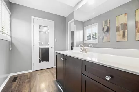 Bath - 5319 Killdeer Ct, Orient, OH 43146 photo 4 of 8