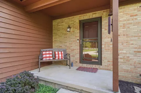 Exterior - 5319 Killdeer Ct, Orient, OH 43146 photo 3 of 12
