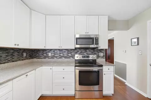Kitchen - 5319 Killdeer Ct, Orient, OH 43146 photo 3 of 5
