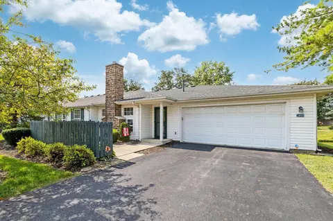 2499 Crystal Springs Dr, Hilliard, OH 43026