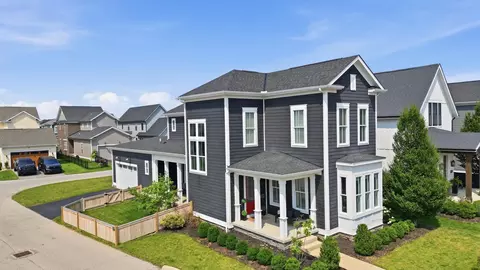1877 Poplar Pl, Lewis Center, OH 43035