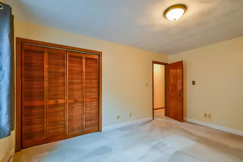 Bedroom - 6908 Lemaster Rd, Athens, OH 45701 photo 6 of 10