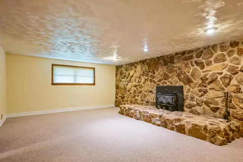 Living - 6908 Lemaster Rd, Athens, OH 45701 photo 4 of 5