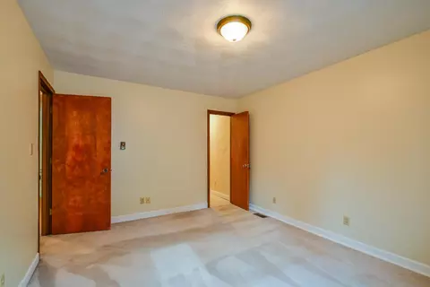 Bedroom - 6908 Lemaster Rd, Athens, OH 45701 photo 7 of 10
