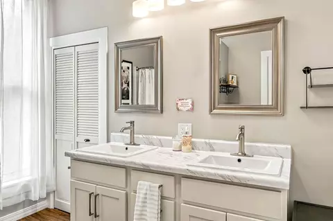 Bath - 209 S Main St, Prospect, OH 43342 photo 2 of 4