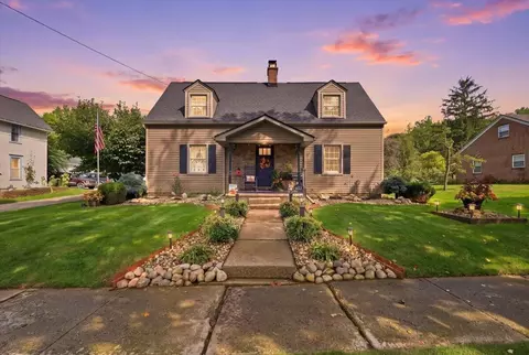 623 E Main St, Loudonville, OH 44842