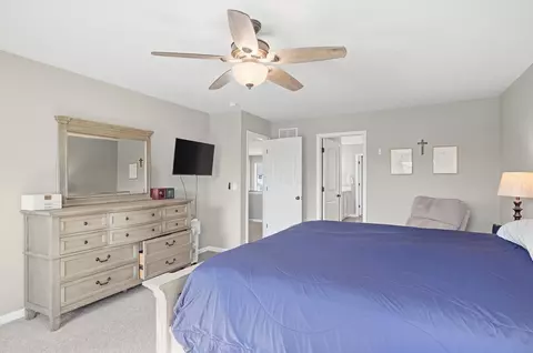 Bedroom - 553 Pagoda Loop, Delaware, OH 43015 photo 3 of 13