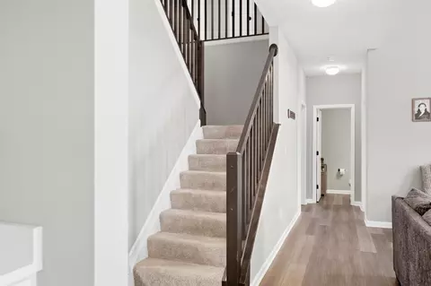 Entry Way - 553 Pagoda Loop, Delaware, OH 43015 photo 4 of 8