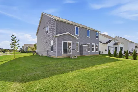 Exterior - 553 Pagoda Loop, Delaware, OH 43015 photo 2 of 5