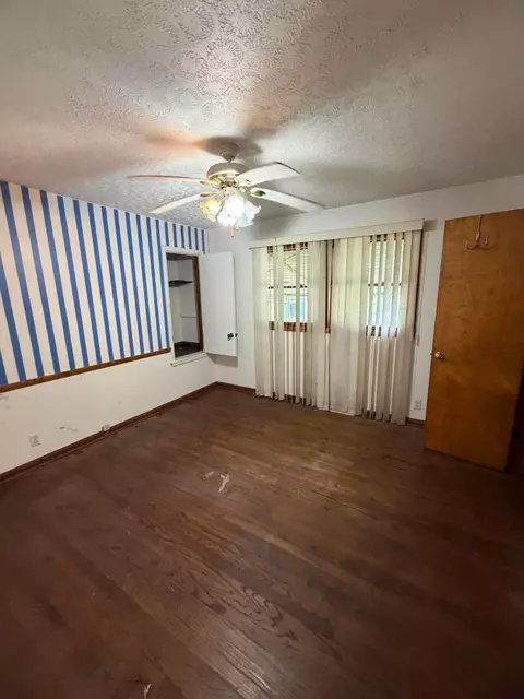 Bedroom - 1864 Roberta Dr, Heath, OH 43056 photo 2 of 3