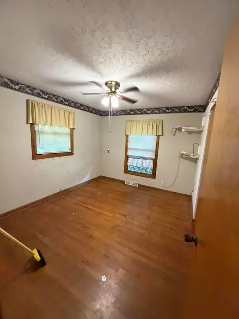 Bedroom - 1864 Roberta Dr, Heath, OH 43056 photo 3 of 3