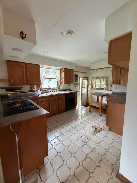 Kitchen - 1864 Roberta Dr, Heath, OH 43056 photo 1 of 1