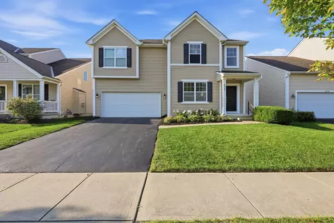 6045 Highlander Dr, Westerville, OH 43081
