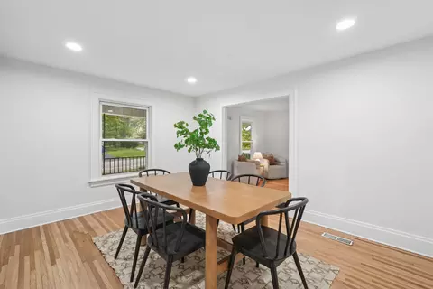 Dining - 335 E Weber Rd, Columbus, OH 43202 photo 1 of 2