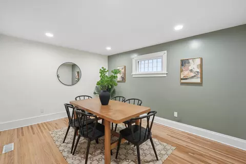Dining - 335 E Weber Rd, Columbus, OH 43202 photo 2 of 2