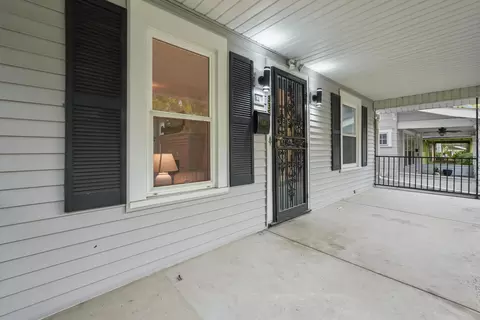 Exterior - 335 E Weber Rd, Columbus, OH 43202 photo 5 of 9