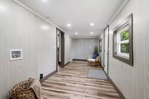 Entry Way - 248 S Hubert Ave, Springfield, OH 45505 photo 2 of 2
