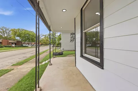Exterior - 248 S Hubert Ave, Springfield, OH 45505 photo 5 of 9