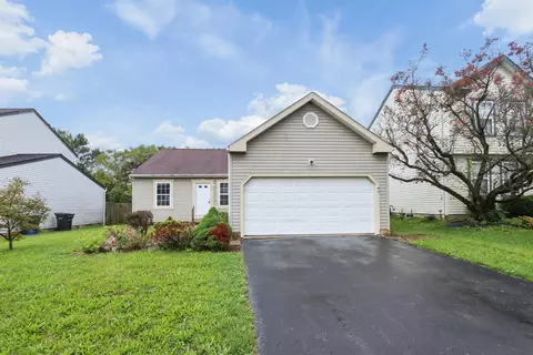 385 Oak Village Dr, Columbus, OH 43207