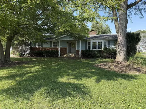 314 Station St E, Ashville, OH 43103