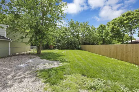 Exterior - 663 E Mound St, Circleville, OH 43113 photo 1 of 2