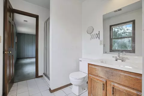 Bath - 7141 Sweeny Ct, Dublin, OH 43017 photo 6 of 6