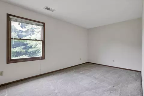 Bedroom - 7141 Sweeny Ct, Dublin, OH 43017 photo 1 of 9