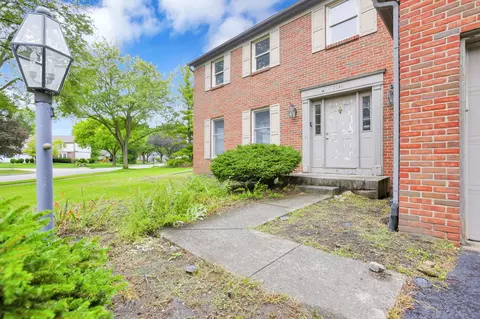 Exterior - 7141 Sweeny Ct, Dublin, OH 43017 photo 7 of 12