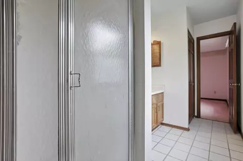Bath - 7141 Sweeny Ct, Dublin, OH 43017 photo 5 of 6