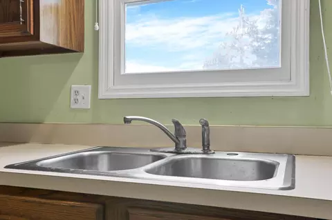 Kitchen - 7141 Sweeny Ct, Dublin, OH 43017 photo 5 of 6