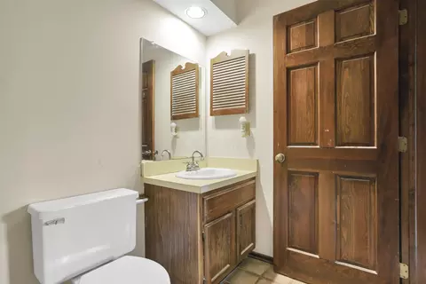 Bath - 7141 Sweeny Ct, Dublin, OH 43017 photo 3 of 6