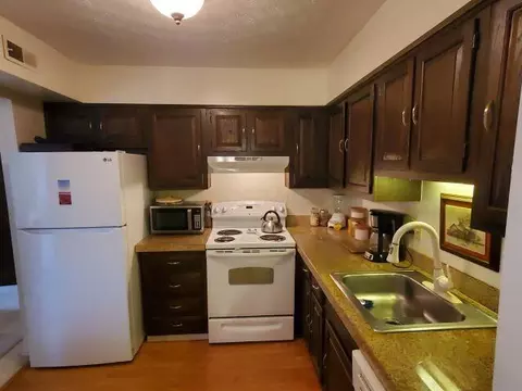 5357 Portland St #304, Columbus, OH 43235