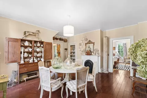 Dining - 141 E Wheeling St, Lancaster, OH 43130 photo 1 of 4